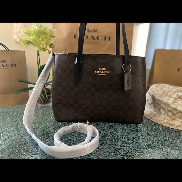 Coach hand bag - Picture 3 of 5